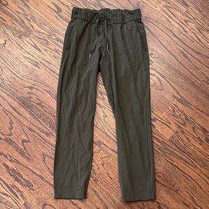 lululemon athletica Olive Cropped Drawstring Pants size 4